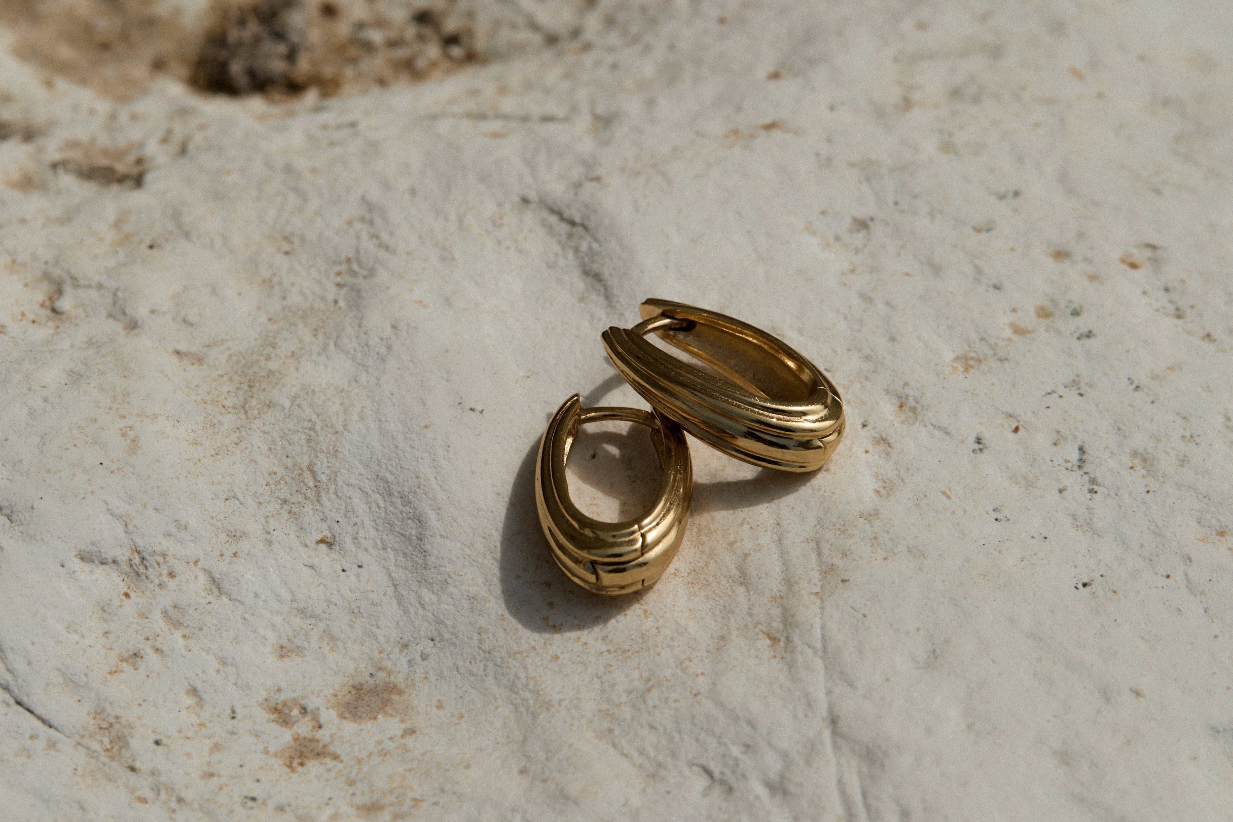 Oval Ripple Ripple Oval Hoops – By Glaze